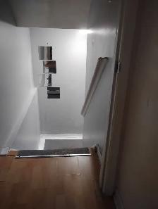 One Bedroom Basement Apartment- Parking Included - Photo 8