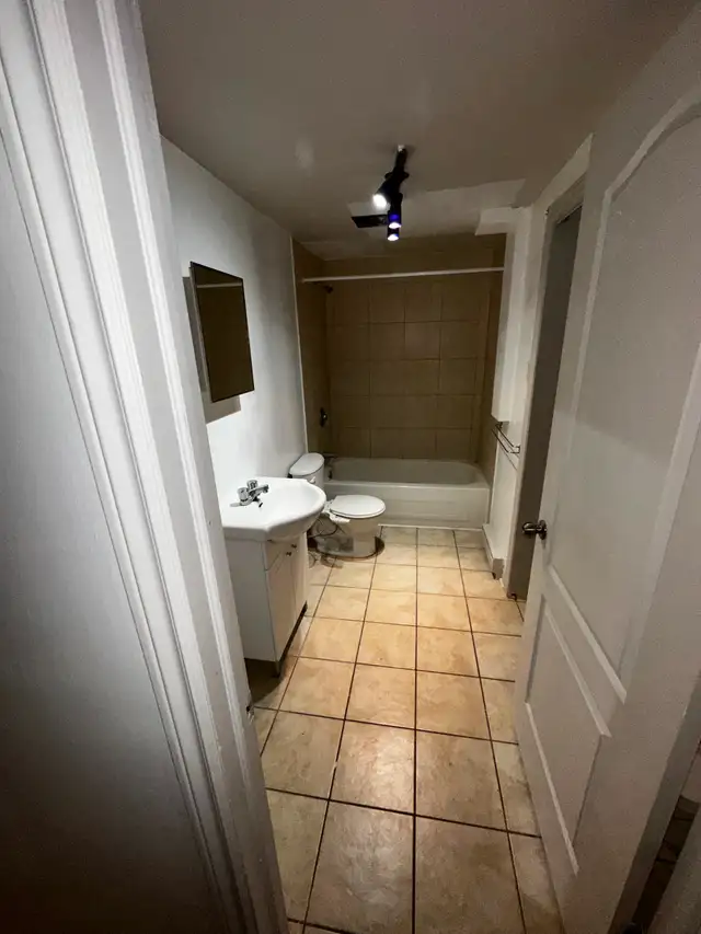 BEAU 4 1/2, 2 CHAMBRES, 1 GARAGE, BOURBONNIÈRE, 1ER JUIN - Photo 10