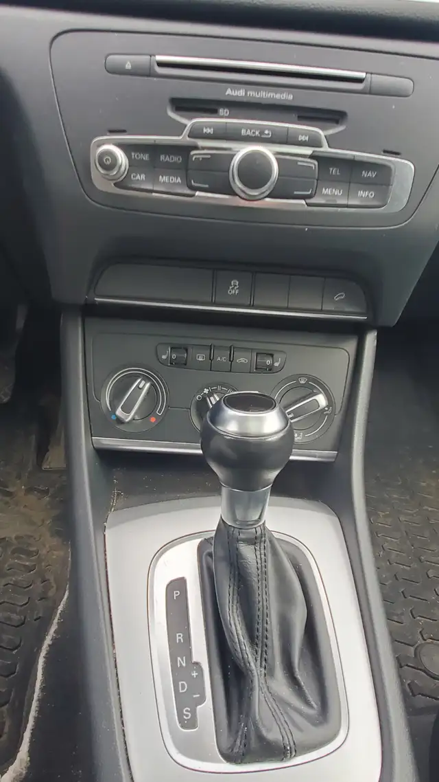 2018 Audi Q3 Quatro Komfort TFSI. Excellent Condition - Photo 9