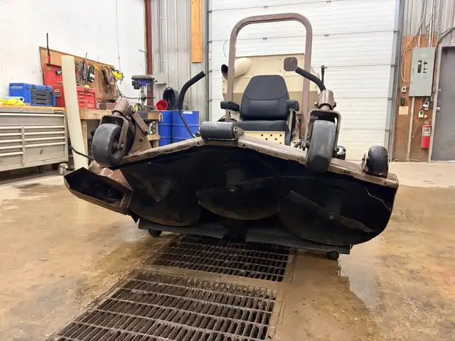 GRASSHOPPER 721DT ZERO TURN MOWER-JOHN DEERE,KUBOTA ETC - Photo 4