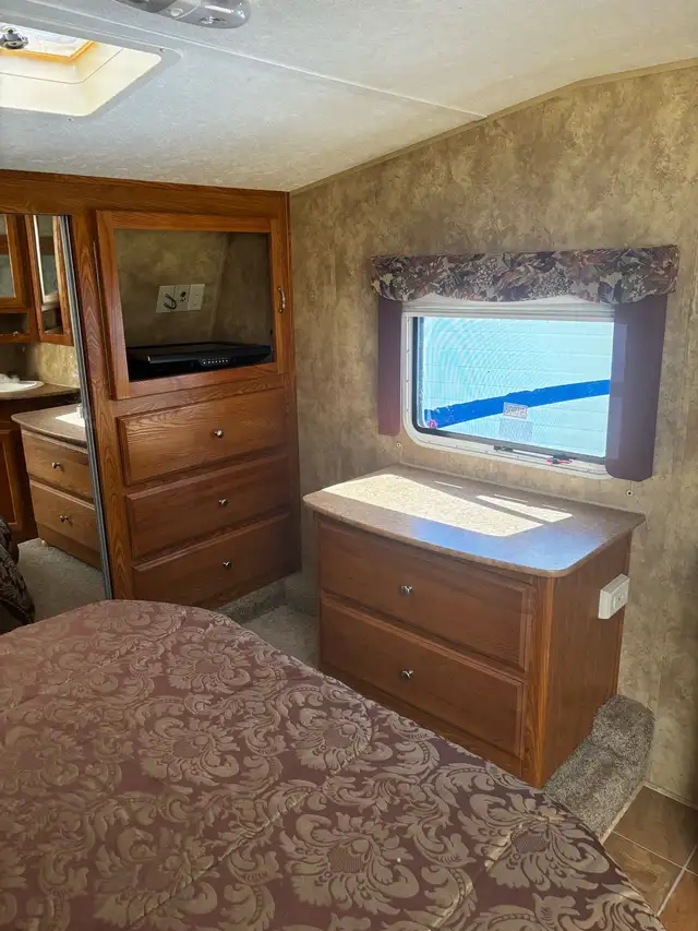 29ft 2009 Denali trailer - Photo 8