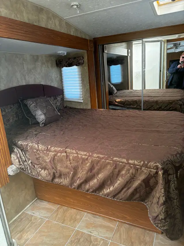 29ft 2009 Denali trailer - Photo 9
