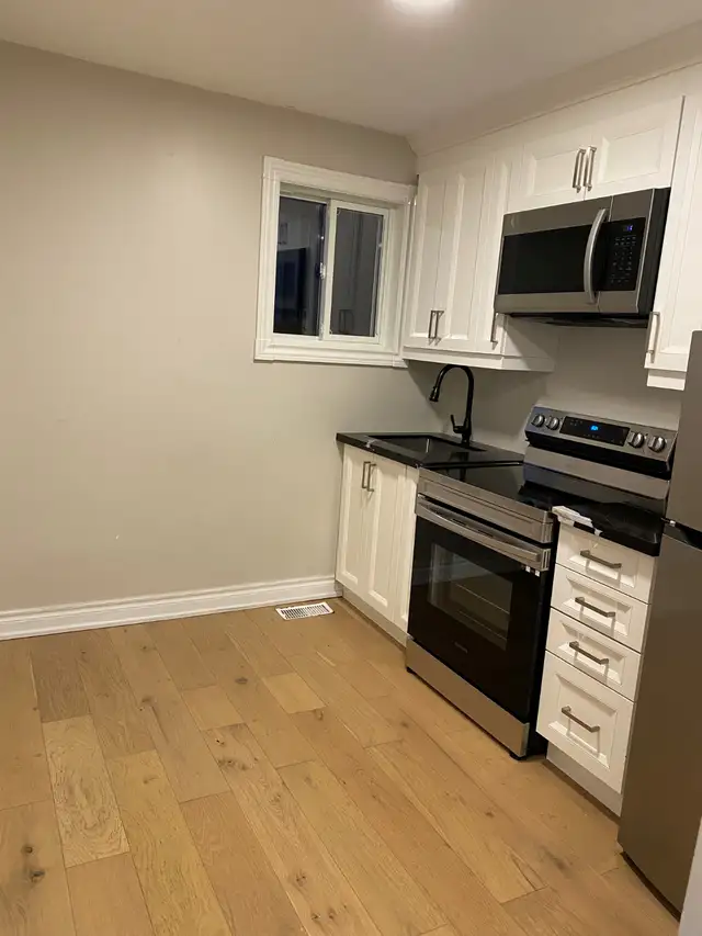 Newly renovated apartment in the Guild (Scarborough)