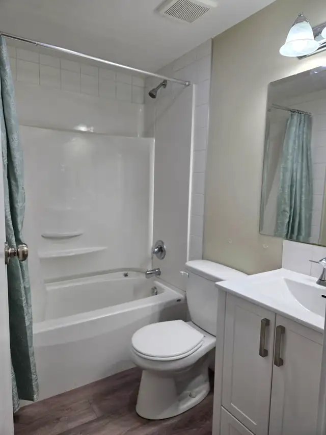 2-BEDROOM COZY • QUIET • PET-FRIENDLY - Photo 5