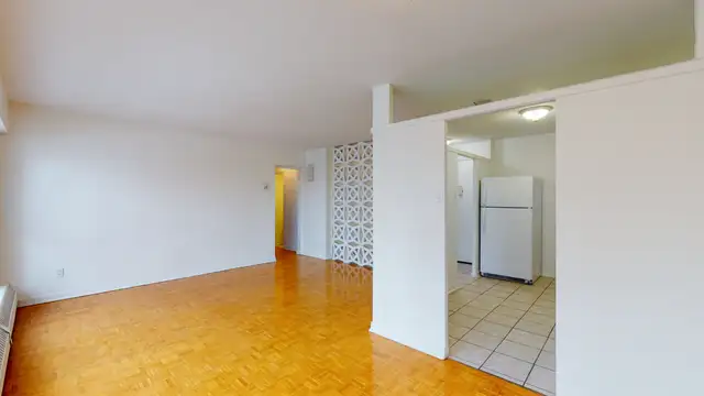 2 Bedroom 1 Bath - June 1st - Steps to uOttawa and the Market - Photo 2