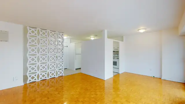 2 Bedroom 1 Bath - June 1st - Steps to uOttawa and the Market - Photo 4