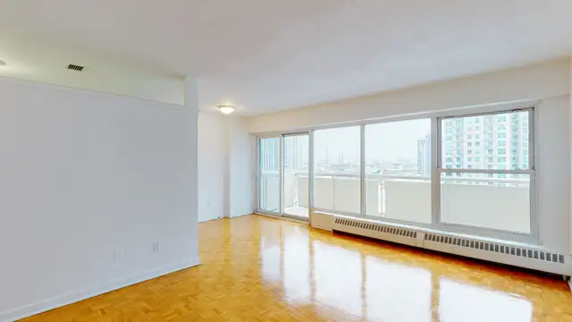 2 Bedroom 1 Bath - June 1st - Steps to uOttawa and the Market - Photo 5