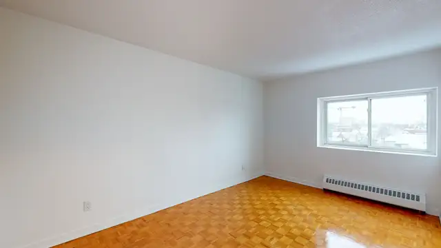 2 Bedroom 1 Bath - June 1st - Steps to uOttawa and the Market - Photo 9