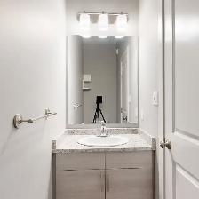 #8571 - 3 Bed/2.5 Bath Duplex in Westgate w/ Central AC! $2500 - Photo 8