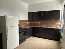 1st Month Free for this large 2 bdrm @ 136 Victoria St - Photo 8