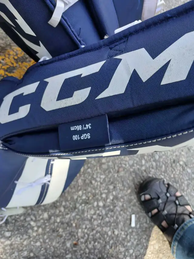 Goalie Pads - Photo 3