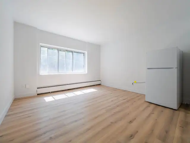 1 MOIS GRATUIT - 3 1/2 & 4 1/2 près de UdeM, HEC, Hopital Juif… - Photo 5