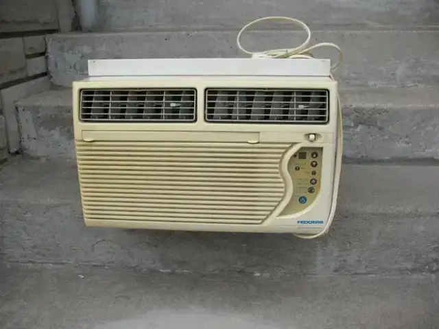 Fedders 10,000 BTU Window Air Conditioner with Remote - Photo 4
