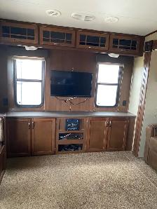 Heartland , 2013 Sundance 5 th wheel camper - Photo 5