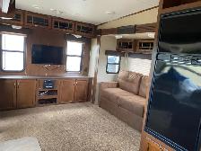 Heartland , 2013 Sundance 5 th wheel camper - Photo 7