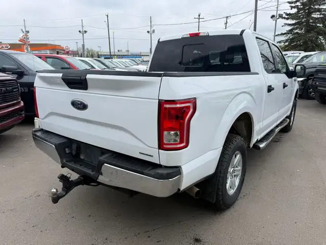 2016 Ford F-150 XLT CREW 4X4 - 5.0L / ONE OWNER ACCIDENT FREE - Photo 5