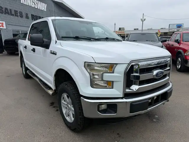 2016 Ford F-150 XLT CREW 4X4 - 5.0L / ONE OWNER ACCIDENT FREE - Photo 7