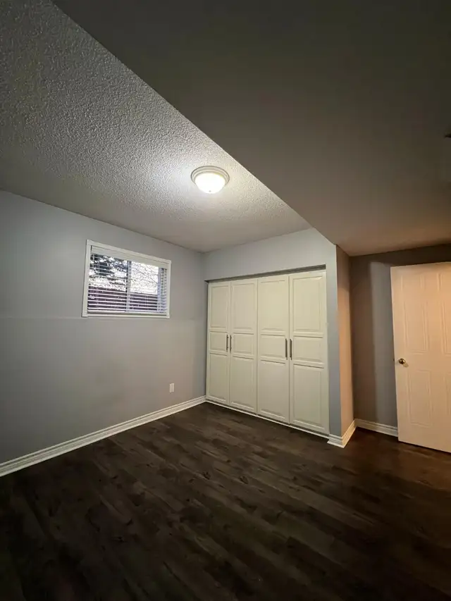 Bright 2-bdr Upper Floor Bungalow with Private Backyard - Photo 4