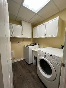 Bright 2-bdr Upper Floor Bungalow with Private Backyard - Photo 5