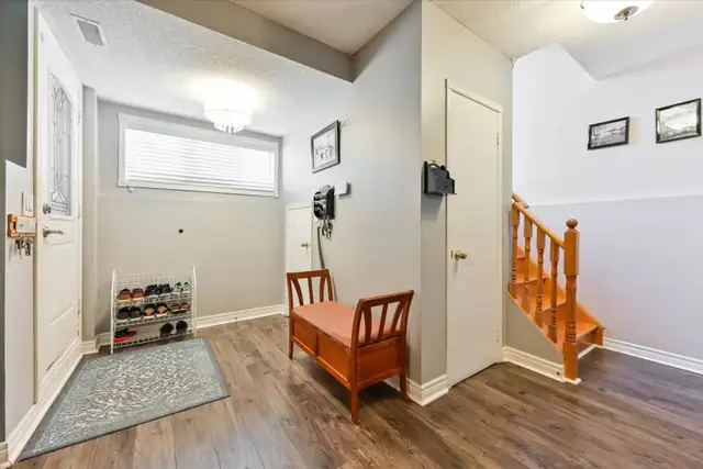 Bright 2-bdr Upper Floor Bungalow with Private Backyard - Photo 10