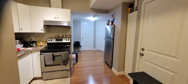 Room Rental near Whyte Ave & Bonnie Doon LRT - Photo 4