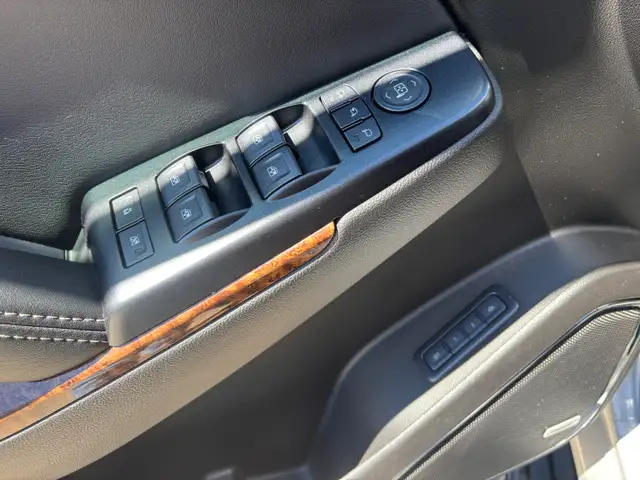 2019 Chevrolet Tahoe Premier - Photo 23