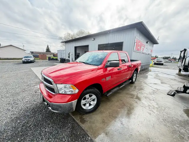 2023 RAM 1500 CLASSIC  SLT CREW CAB  5.7L V8 HEMI  CERTIFIED - Photo 9