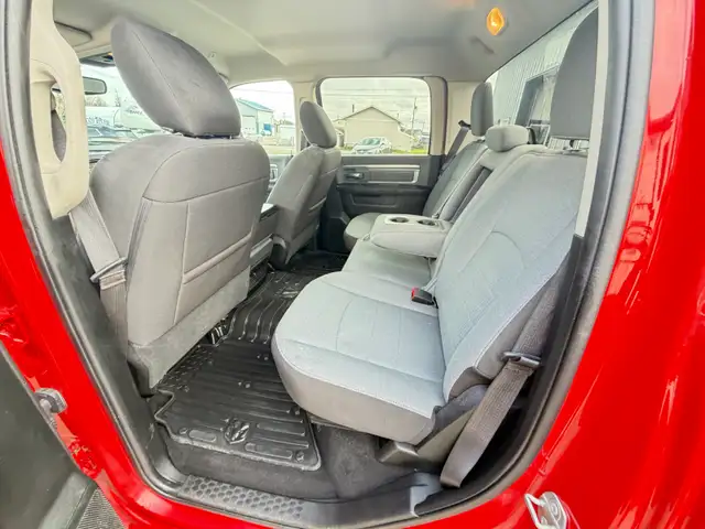 2023 RAM 1500 CLASSIC  SLT CREW CAB  5.7L V8 HEMI  CERTIFIED - Photo 15