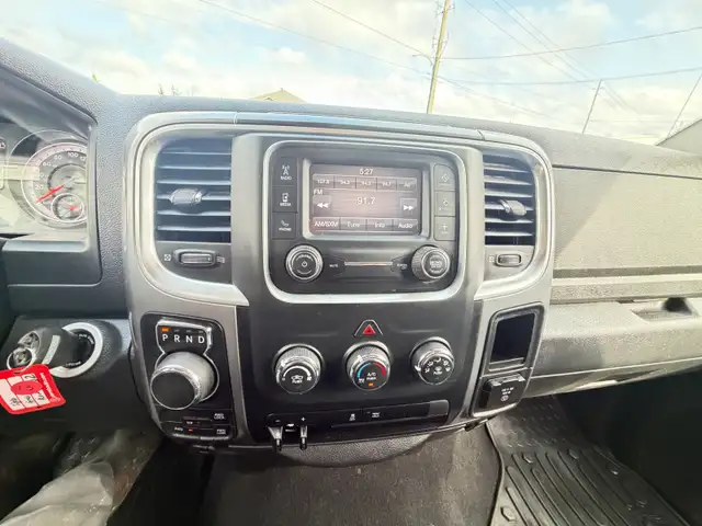 2023 RAM 1500 CLASSIC  SLT CREW CAB  5.7L V8 HEMI  CERTIFIED - Photo 16