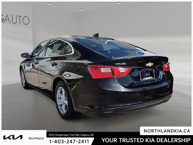 2017 Chevrolet Malibu LS 1LS - Photo 2