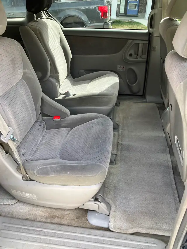 Toyota Sienna 2006 - Photo 3