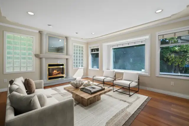 Elegant 5-Bedroom Home in South Slope | Panoramic Views   Garden - Photo 11