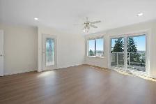 Elegant 5-Bedroom Home in South Slope | Panoramic Views   Garden - Photo 12
