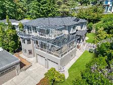 Elegant 5-Bedroom Home in South Slope | Panoramic Views   Garden - Photo 13