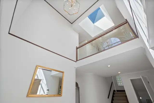 Elegant 5-Bedroom Home in South Slope | Panoramic Views   Garden - Photo 18