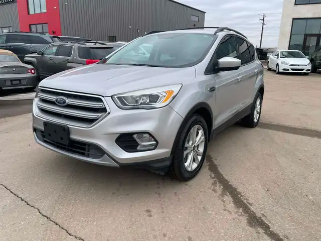 2017 Ford escape SE AWD 2.0L Turbocharged - Photo 3