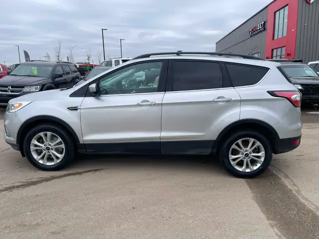 2017 Ford escape SE AWD 2.0L Turbocharged - Photo 4
