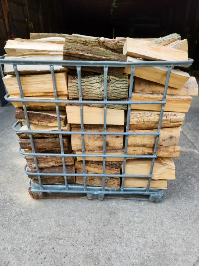 Dry Hardwood Firewood - Photo 2