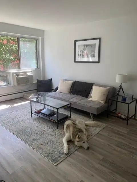 2 Bdrm Apt - AUGUST 1st 2026 - The Carson - Photo 2
