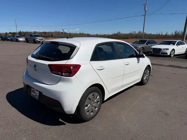 2018 Kia RIO - Photo 6