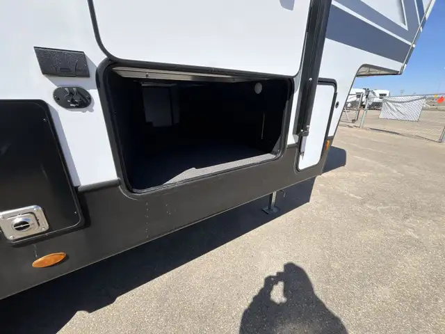 2024 Arcadia 21SRK COMPACT 5TH WHEEL, TANDEM TOWABLE, STORAGE - Photo 11