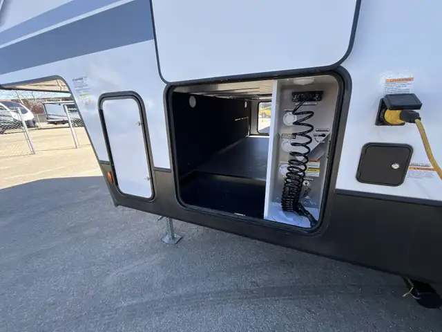 2024 Arcadia 21SRK COMPACT 5TH WHEEL, TANDEM TOWABLE, STORAGE - Photo 12