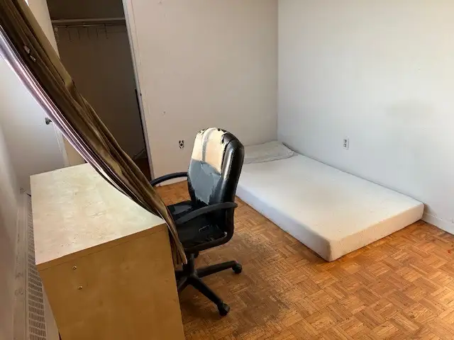 Private room for rent - Photo 2