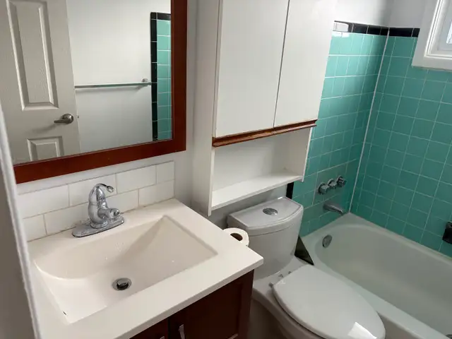 Spacious Two-Bedroom Unit in One of the Best Areas of Ottawa - Photo 2