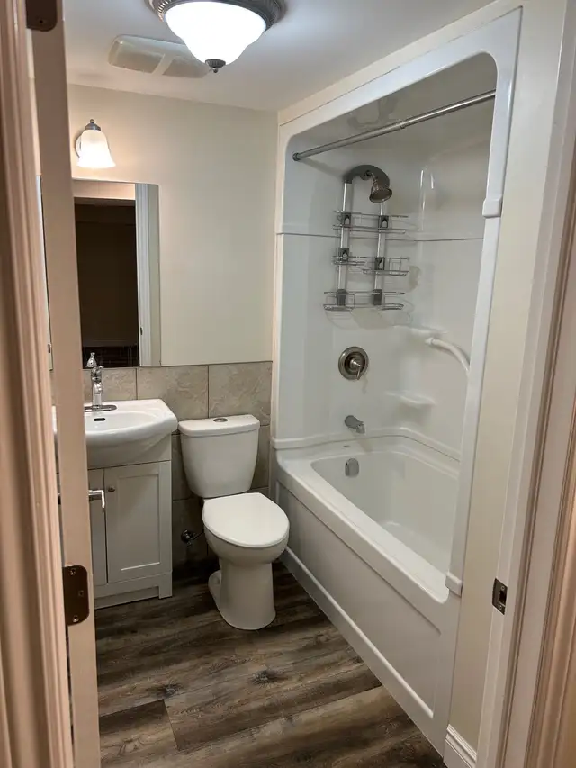 Quiet basement suite Cambridge - Photo 5