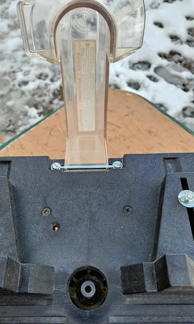 Router and Table - Photo 4