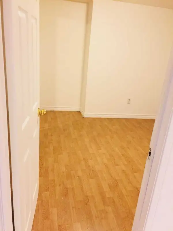 Room for rent for student - near UTSC and Centennial College - Photo 4