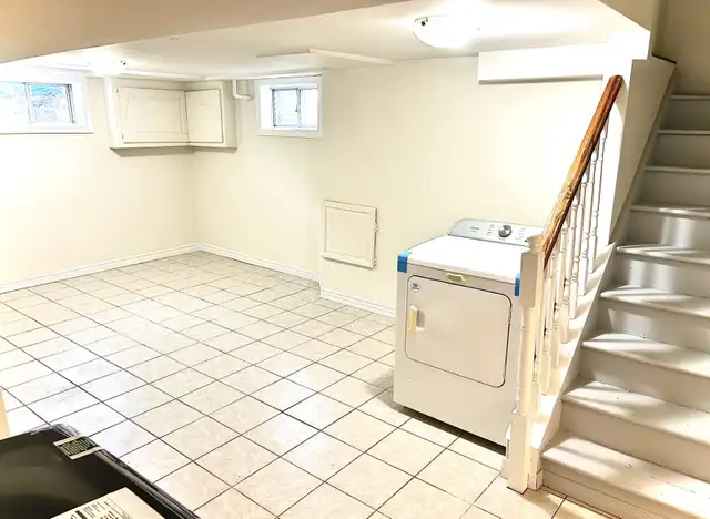 Barrie 2BR | Utilities & Laundry Included | Renovated - Photo 8