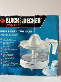 Black & Decker Citrus Juicer available in Leduc - Photo 3