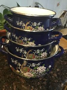 4 colourful pots set